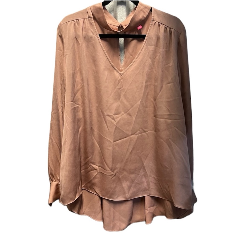 Vince Camuto Hi-Low Blouse with Pleated Back in Iced Rose Color SZ  XL